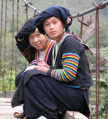 White-Hmong-girls.jpg