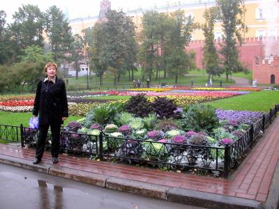Mila in Alexander Garden, Kremlin, Moscow
