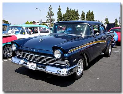 1957 Ford Custom 300. FE 427, C6, 9-4:11 and a lot more - click on photo for more info