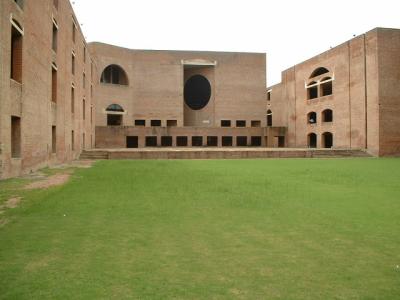 Louis Kahn Plaza, Indian Institute of Ahmedabad, IIMA