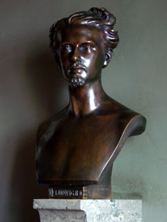 Ludwig II bust inside the castle