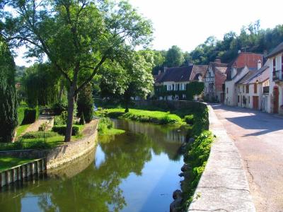 u17/zobroc/medium/42441796.RIVIERE__SEMURENAUXOIS.jpg