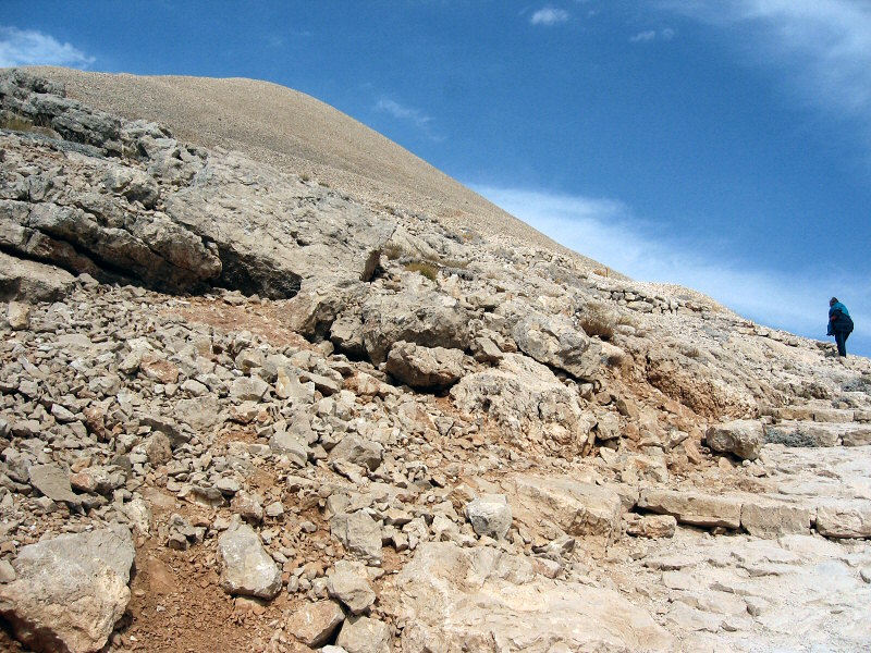 Antiochos Is tomb may be somewhere inside<br>that mound 7,000 ft high