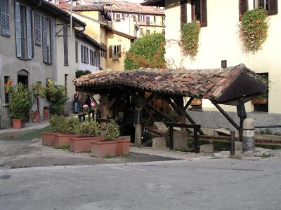 u18/antonio_2/medium/8148521.oldlavanderstreet.jpg