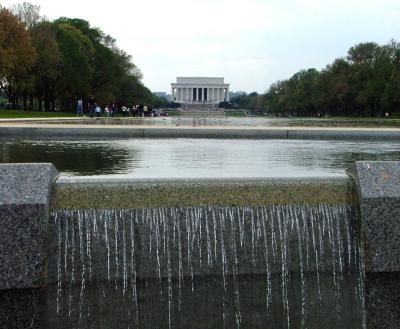 Lincoln Memorial & The Pool