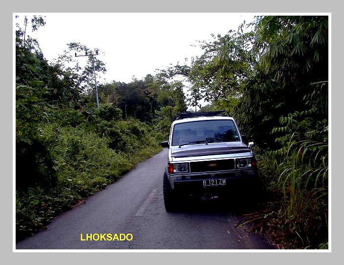 Jalan sempit di Lhoksado Kalimantan Selatan