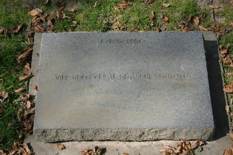 Deutscher Soldatenfriedhof - Langemark