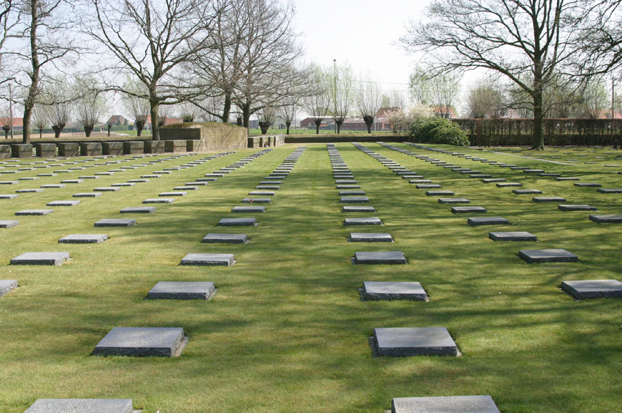 Deutscher Soldatenfriedhof - Langemark