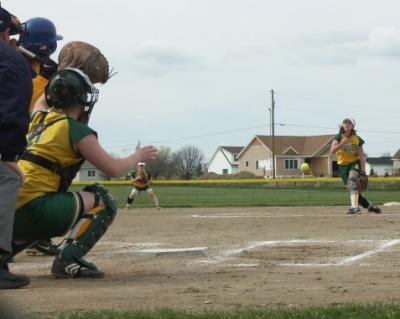 Heather Awaits Kate's Riseball