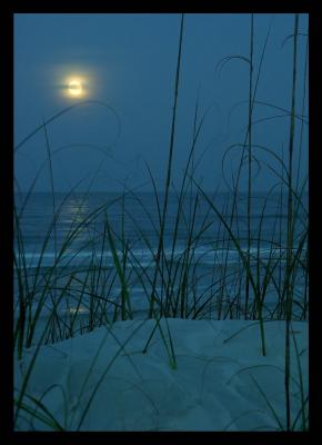 Full moon at the beach in Ponce Inlet