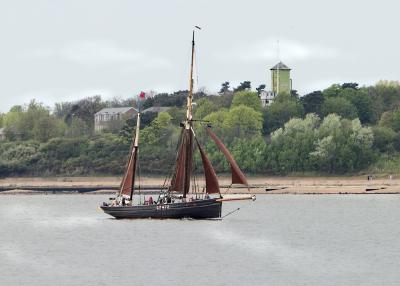 Harwich Barge  LT 472