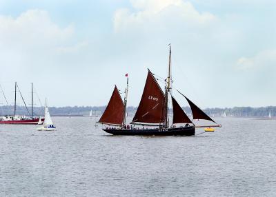 Harwich Barge LT 472