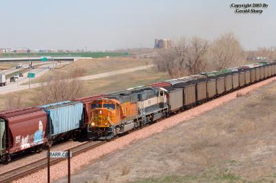 BNSF 8818 West At West Barr, CO