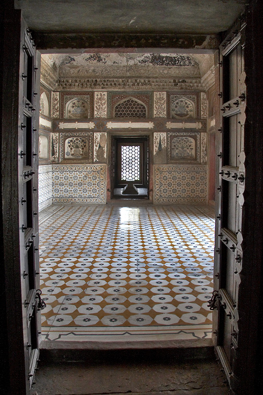 Itimad ud-Daulas Tomb