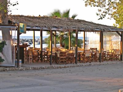 beach taverna am.JPG