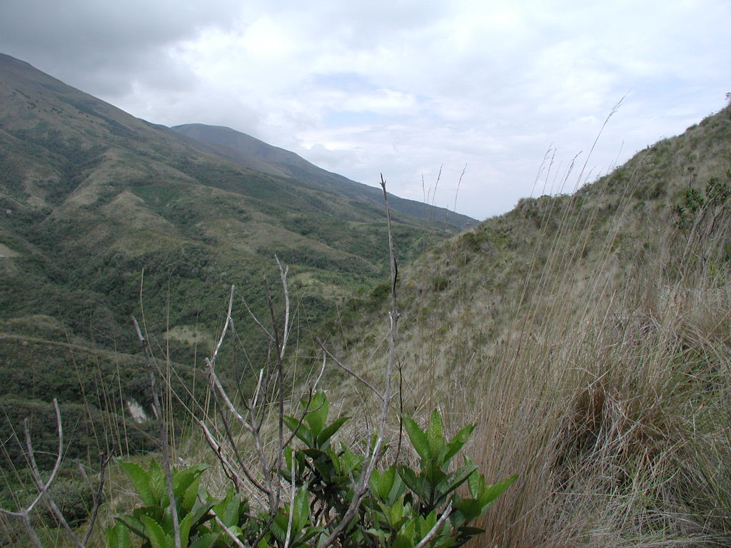 Wanderung am Kraterrand der Lagune Cuicocha