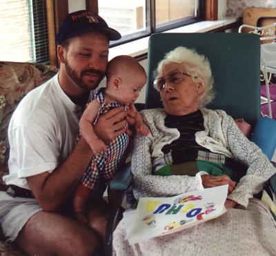 Visiting-Noni-June1998-2.jpg