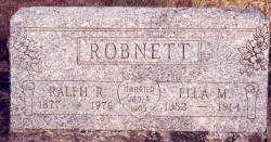 RobnettRalphGrave.jpg