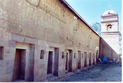 In inca times the church of Huaytar used to be a palace from which the local nobility ruled the valley below