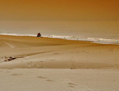 sol arena y mar.jpg