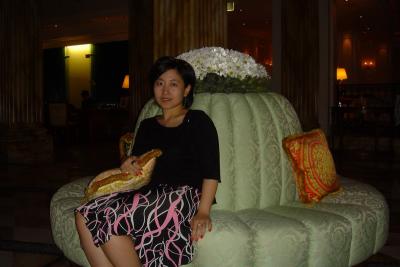 veni @ Versace lobby