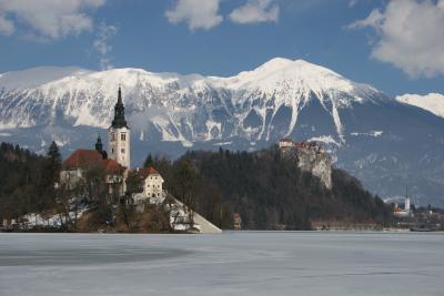 u18/meelitamm/medium/43151458.12LakeBledwithBledIslandandChurchofAssumptioninfront.jpg