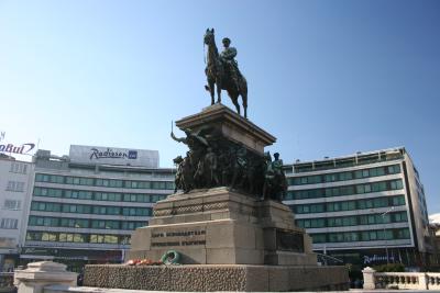 Radisson and Tsar Osvoboditel monument (monument to the liberators)
