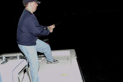 steve fighting tarpon 05-07-05.jpg
