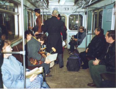 u18/mosko/medium/8412028.onthebusinmoscow.jpg