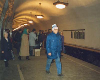 u18/mosko/medium/8412421.peopleinthemetroinmoscow.jpg
