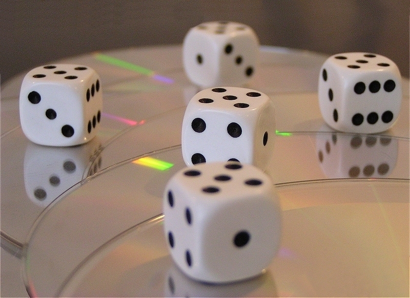 <b>5 Times Multiple Dots</b><br>by Mariette
