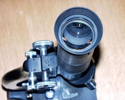 Yes, the original rubber eyegard fits back on the threaded adapter.
The view through this wide field eyepiece is like looking into a crystal ball, the image is huge!
Top element is 42mm in diameter.