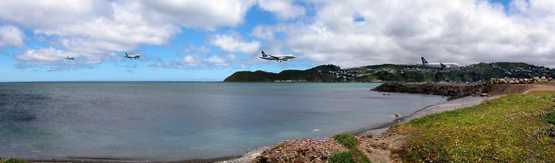8 Nov 04 - Landing at Wellington Airport