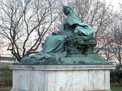 Statue of Elizabeth of Bavaria, Emperor Franz Joseph's wife