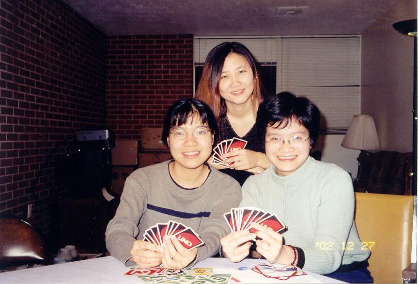playing uno2.jpg