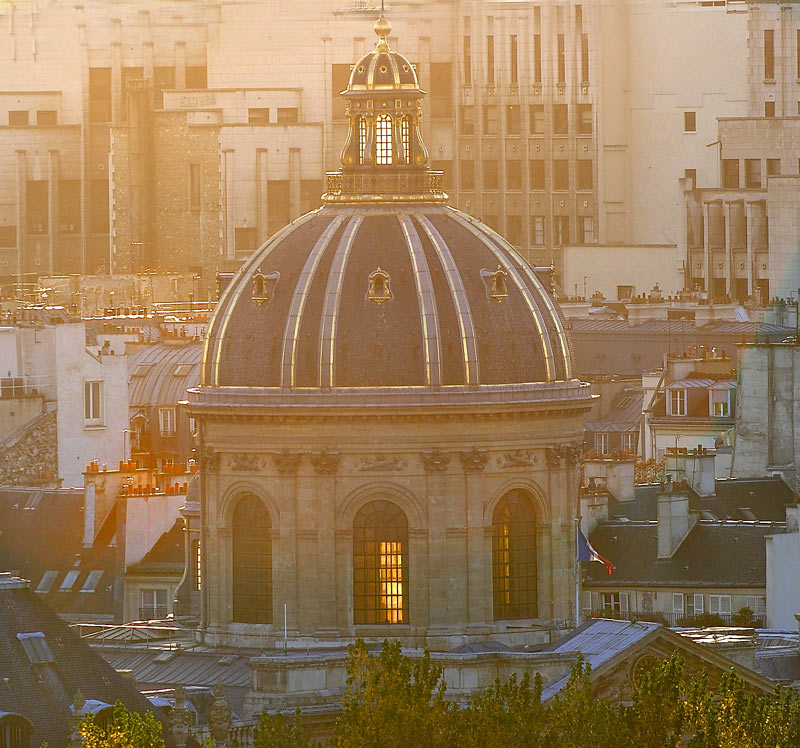 Sun-sets-on-Les-Invalides