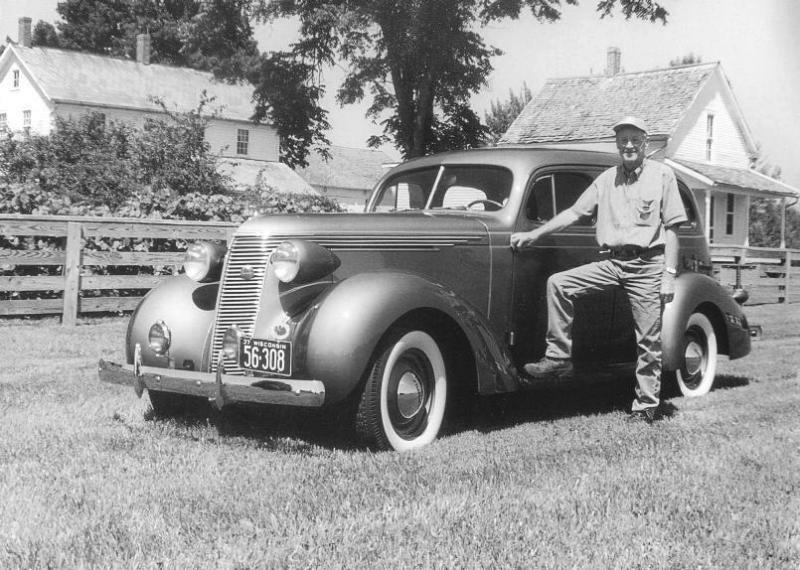 37 Studebaker (after restoration) - Inside Front Cover: Antique Stude. Review -Sep/Oct 2002