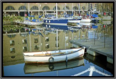 2001 01 17 St. Catherine's Dock Reflections 1.jpg