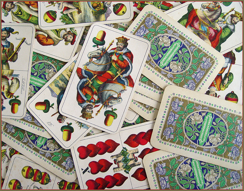 <B>Antique Playing Cards</B><BR><FONT size=2>by Ann Chaikin</FONT>