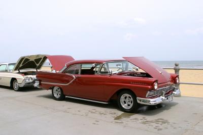 1957 Ford Fairlane 2dr hardtop