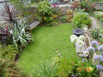 mousehole holiday cottage garden from bedroom
