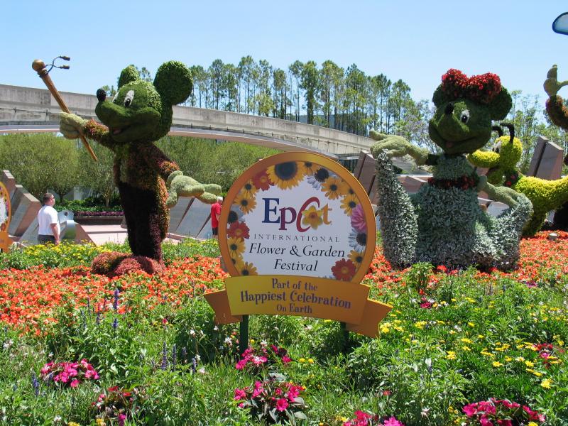 Epcot Flower and Garden Festival - Mickey and Minnie Topiary