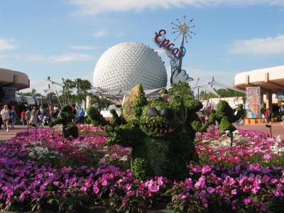 Epcot Flower and Garden Festival - Stitch Topiary
