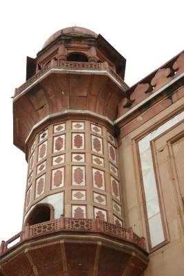 The left pillar, Safdarjung Tomb, Delhi
