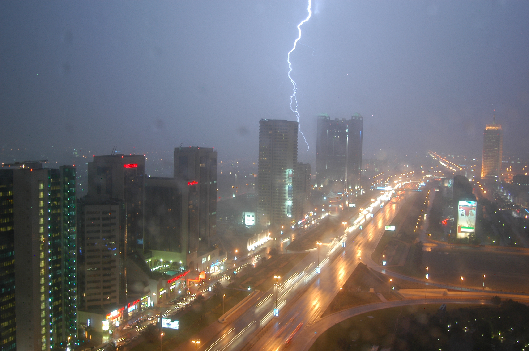 Sheikh Zayed Road in a rare thunderstorm, 15 Nov 2004