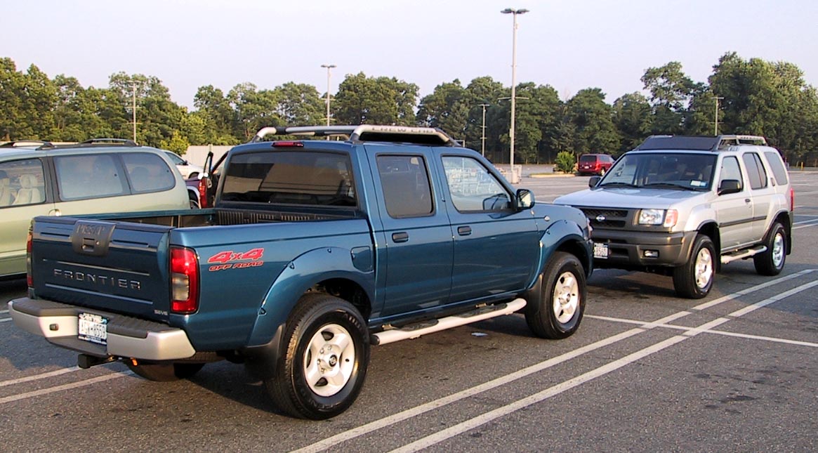 My Brother-in-laws 01 Frontier SE Short bed and Wifes Xterra all bought the same day!