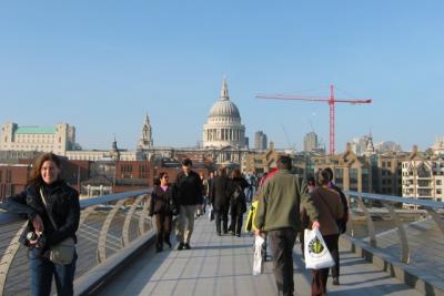 138_Walking Millenium Bridge.jpg