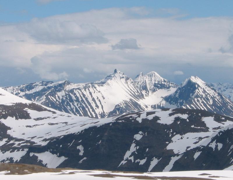 Hamperokken on a distance.jpg