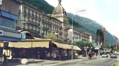Interlaken: Interlaken has traditional city amenities, in contrast to most other towns in the Berner Oberland area,