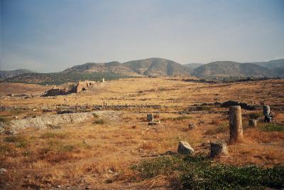 Hierapolis: huge cemetary; stadium in the distance